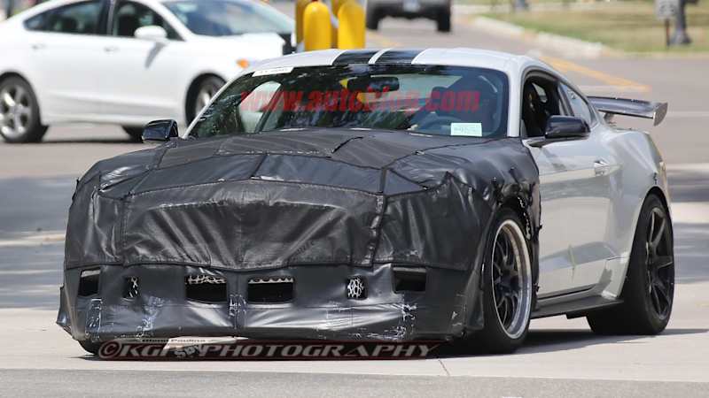 Ford Shelby GT500 spied leaving development grounds?